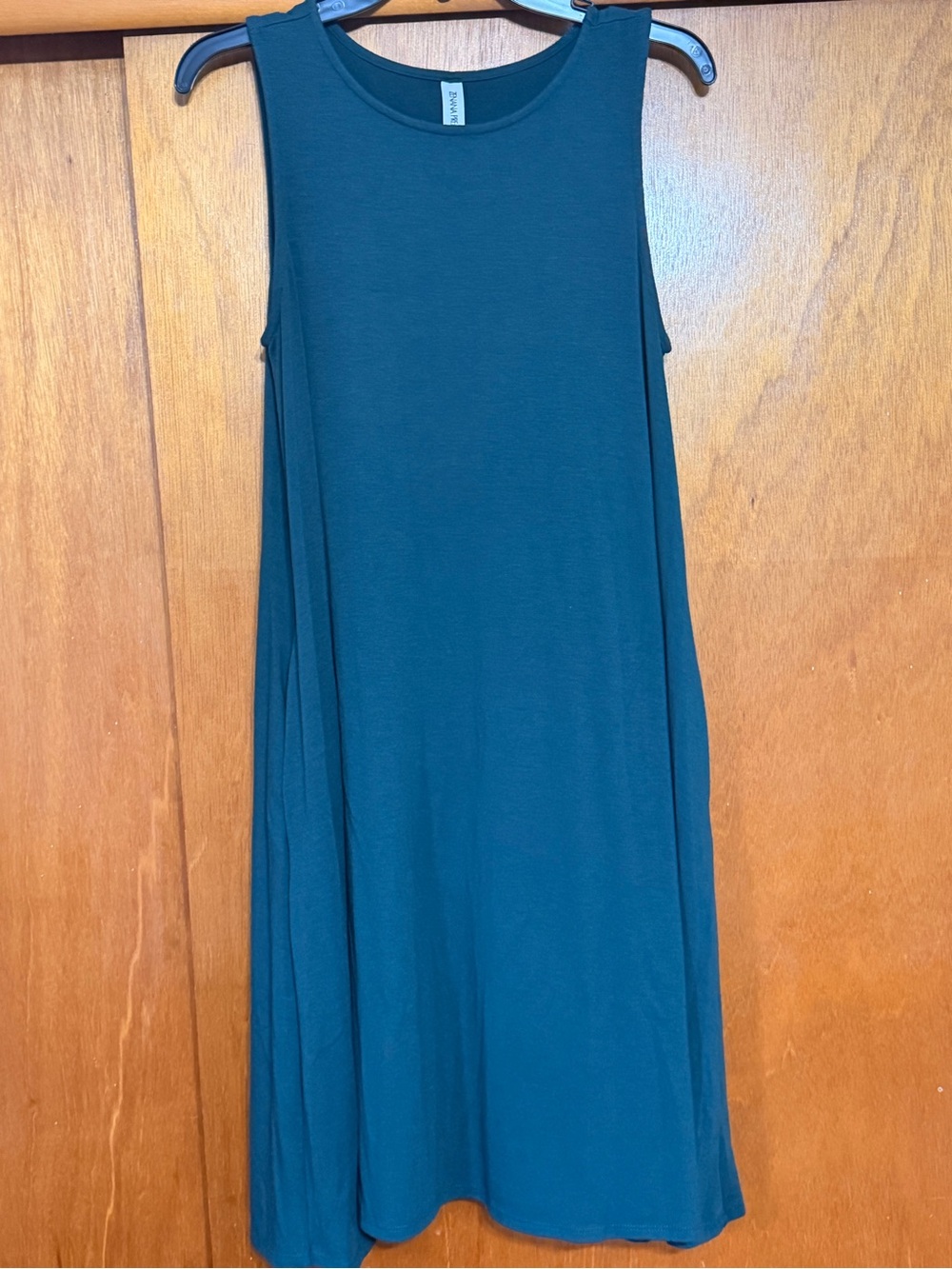 Zenana Outfitters Dark Green Sleeveless Midi Dress size medium